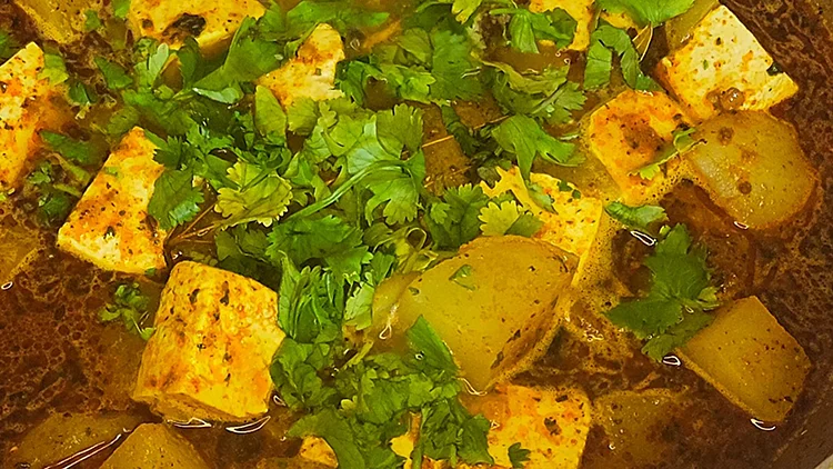 Bengali paneer curry