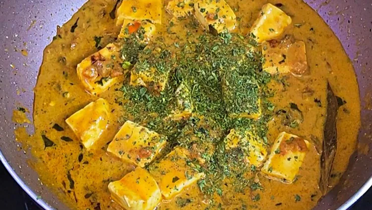 Kasuri Methi Handi Paneer