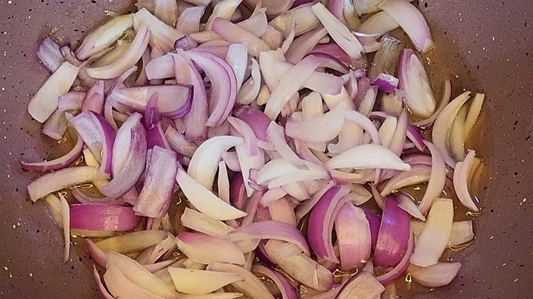 Sliced Onions for Rogani Mushroom